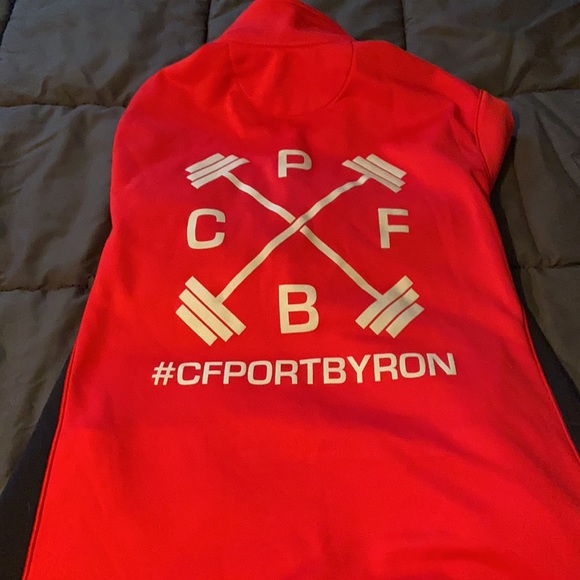 Red and black jacket - Picture 4 of 5